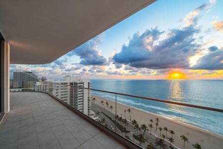 151 N Seabreeze Boulevard