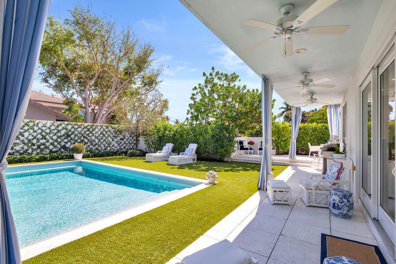 Image 2: 129 Pool