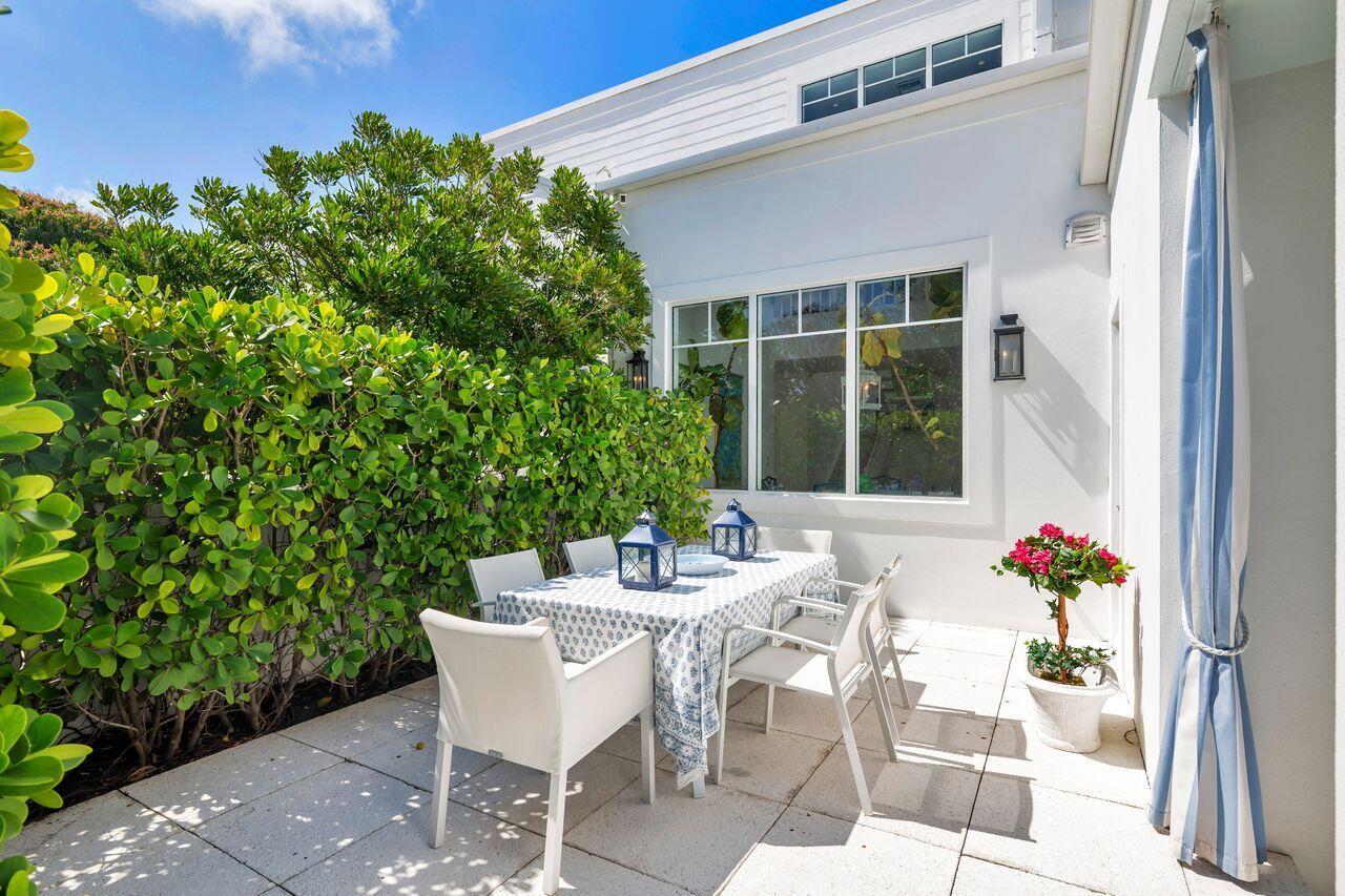 Image 4: 129 Patio1