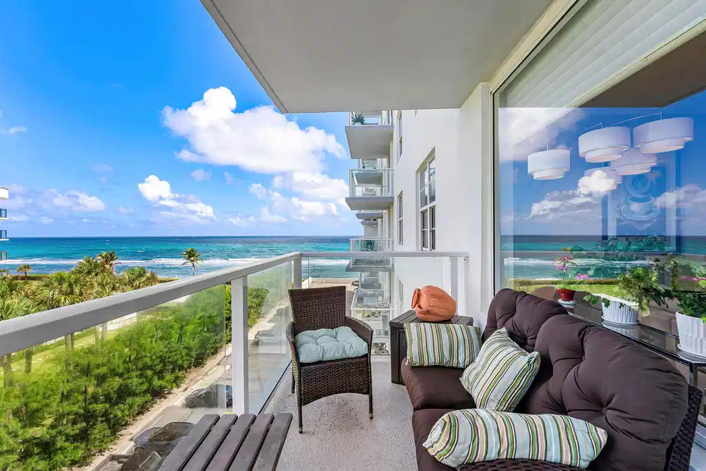 Image 1: Ocean Views to the East and Wide open Intracoastal