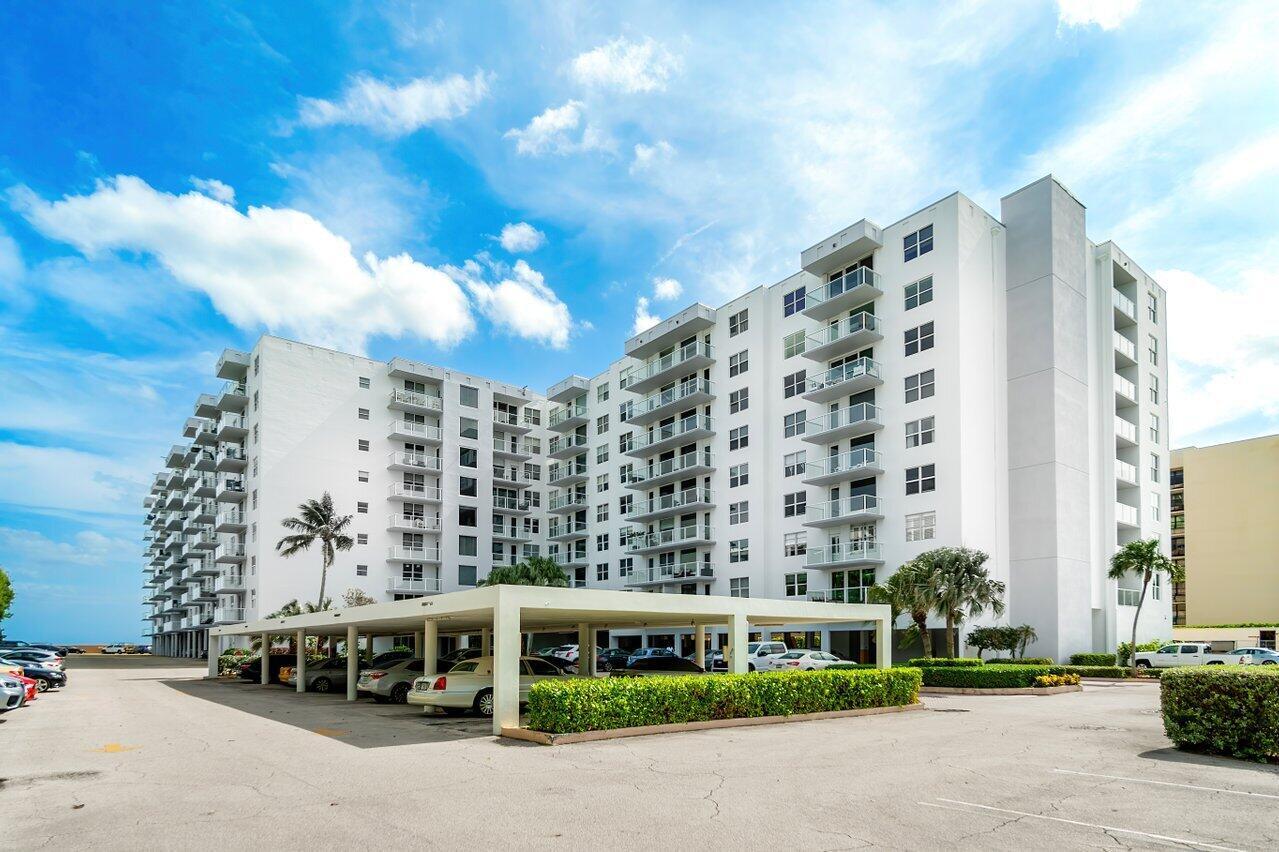 Image 3: 034-3450SouthOceanBoulevard-501-PalmBeac