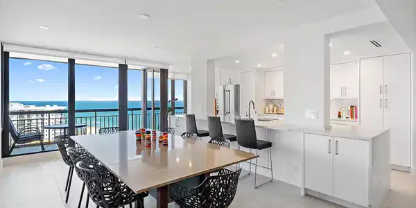 Image 3: Open Floorplan