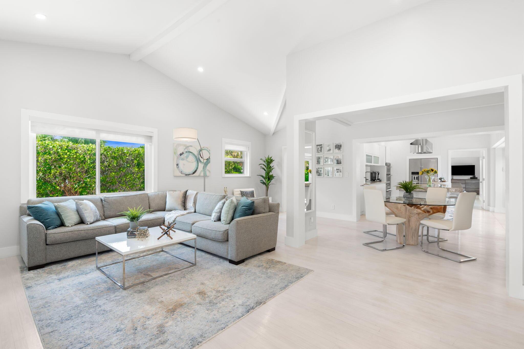 Image 3: 5-web-or-mls-648 NE 17th Ave, Fort Laude