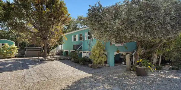 150 Sunshine Boulevard