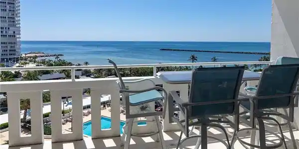 2000 S Ocean Dr