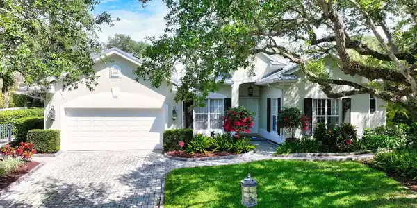 995 Castaway Boulevard