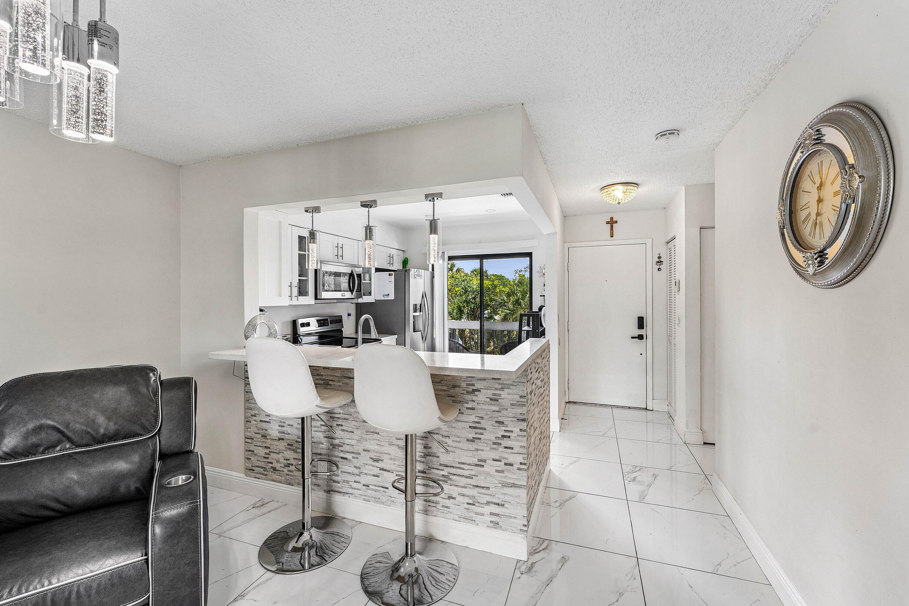 Image 4: 005-3220FrederickBoulevard-49-DelrayBeac