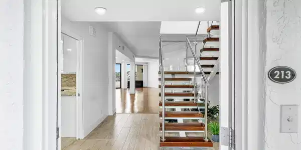 Image 3: 004-1035Southeast6thAvenue-213-DelrayBea