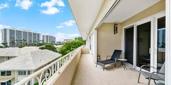 Image 3: 032-1299SouthOceanBoulevard-R11-BocaRato