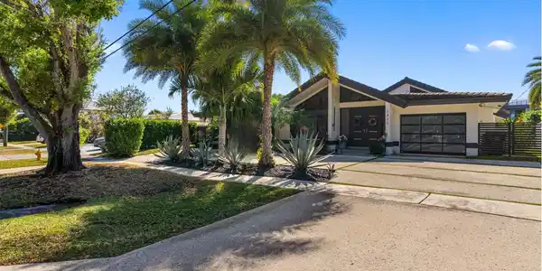 2430 NE 49th Street