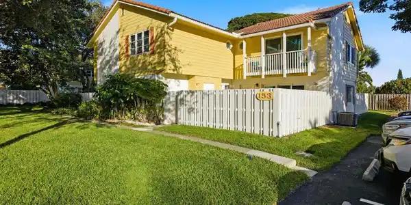 153 Seabreeze Circle Circle