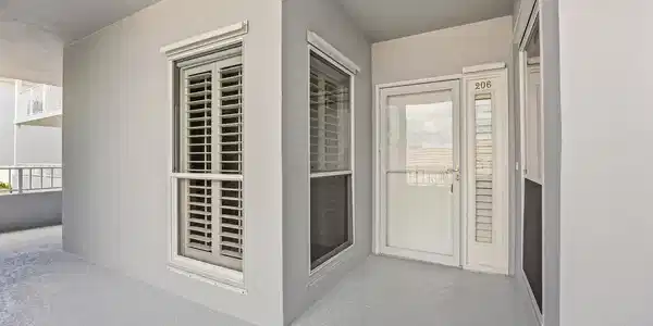 Image 2: Entry