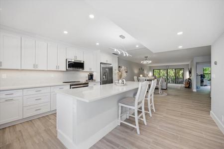 300 N Highway A1a