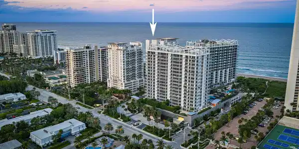 Image 2: 3100 N Ocean Dr 1602p-80