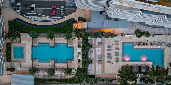 Image 4: 3100 N Ocean Dr 1602p-82