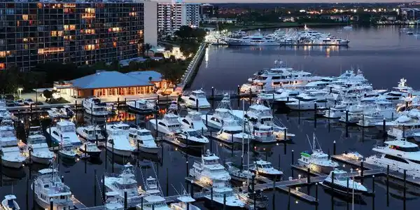100 Lakeshore Drive