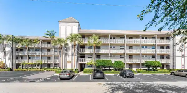 3031 NE 51st Street