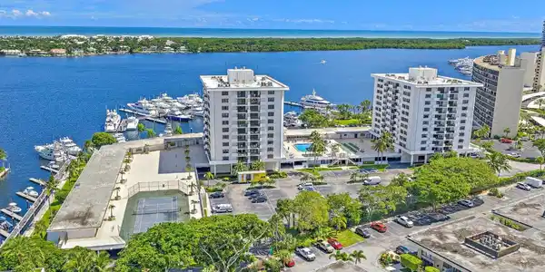 1208 Marine Way