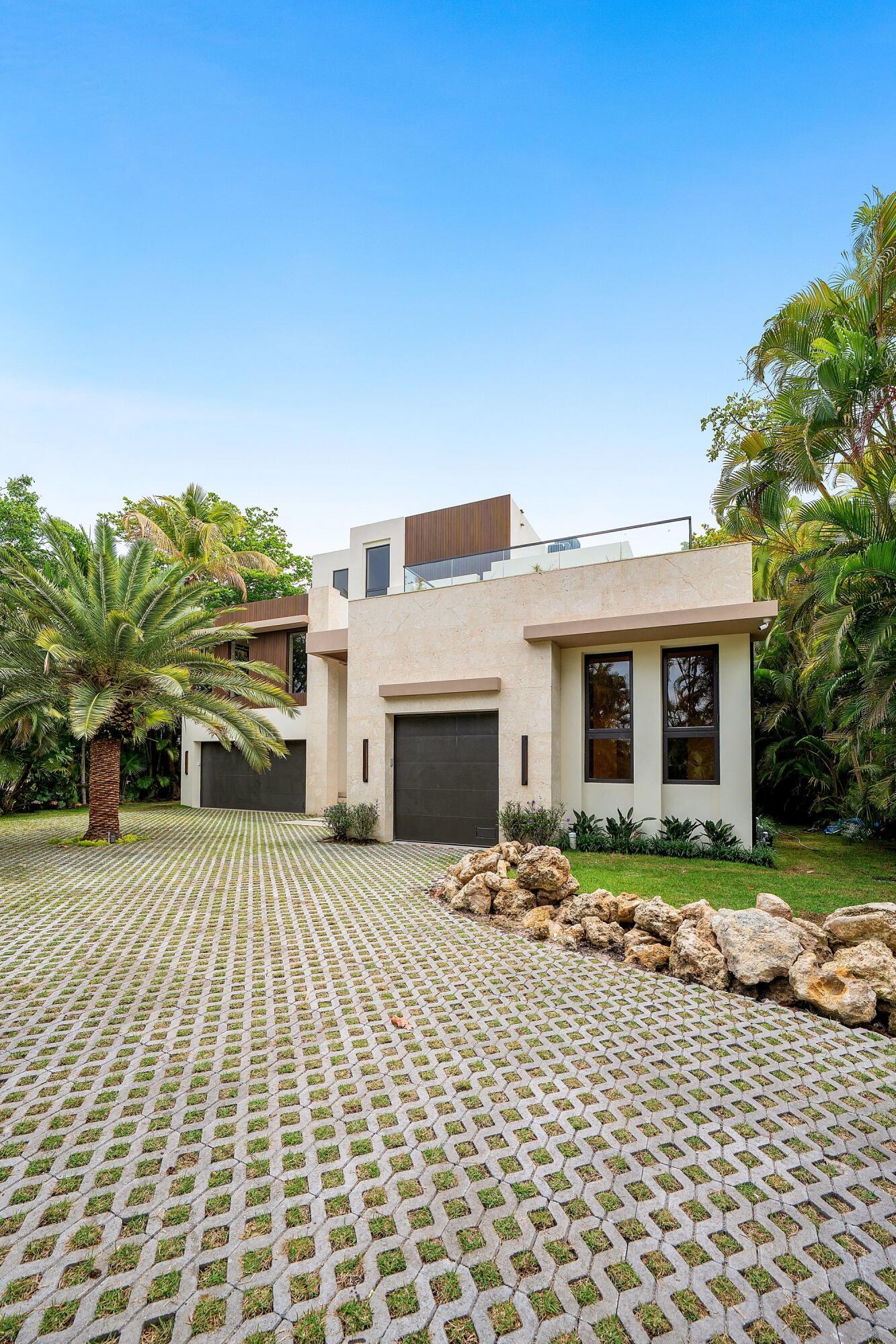 Image 4: 003-5BarefootLane-Lantana-FL-33462-SMALL
