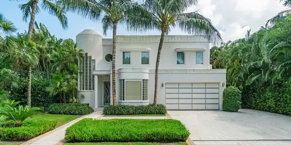 216 Colonial Lane