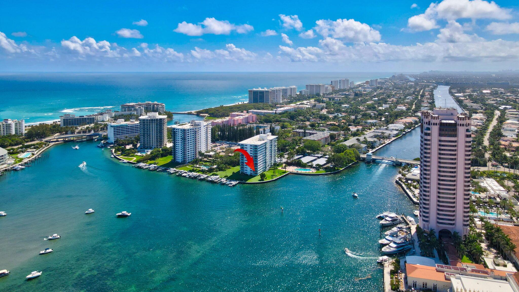 Image 2: Aerial / Lake Boca