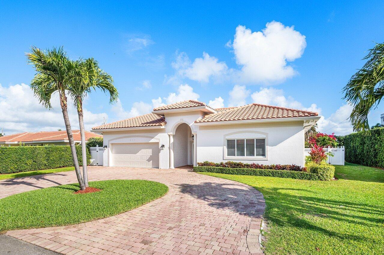 Image 2: 002-899GranadaDrive-BocaRaton-FL-33432-S