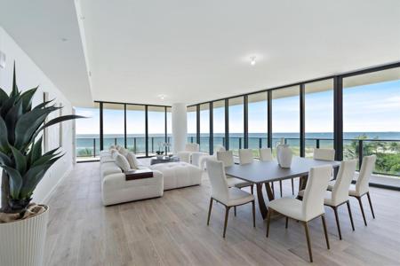 900 N Ocean Boulevard