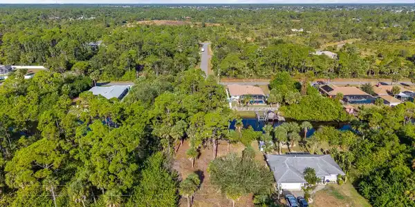 Image 3: DJI_20251126095844_0521_D