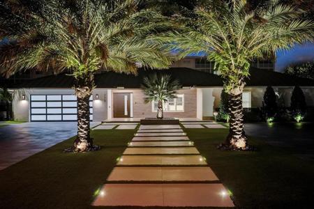 775 NE 39th Street
