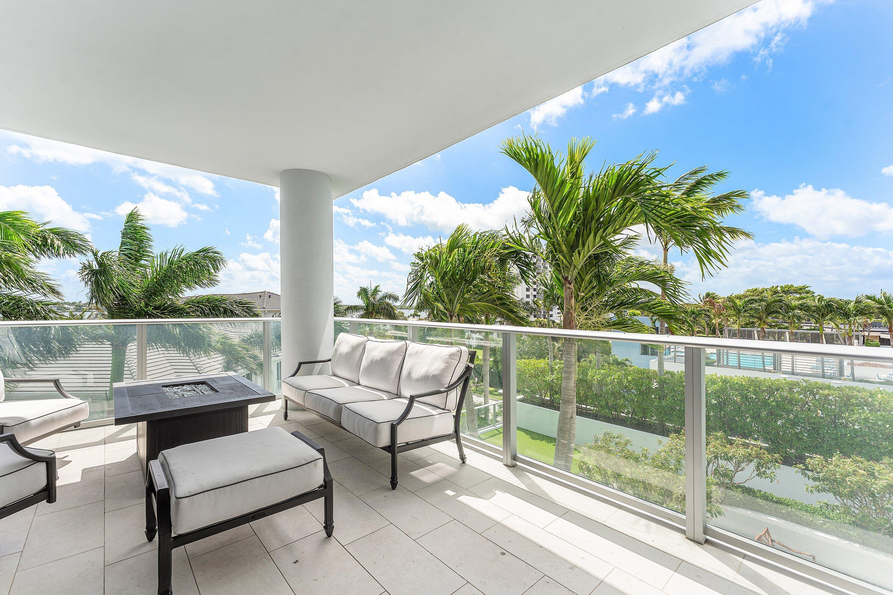 Image 2: Florida Living!