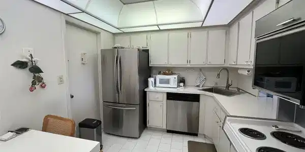 Image 4: Photo 5