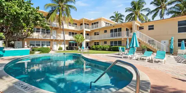 4520 El Mar Dr