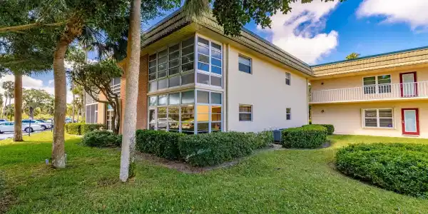 2 Vista Gardens Trl