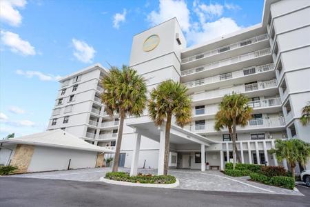 911 Ocean Drive