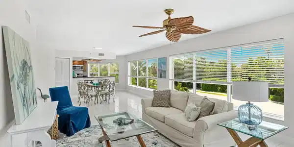 Image 3: Light Bright Spacious West Facing Unit