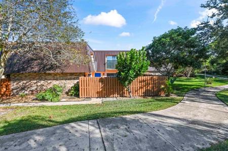 5708 SE Windsong Lane