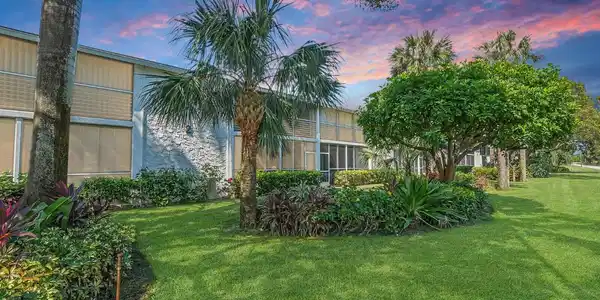 2 Garden Street