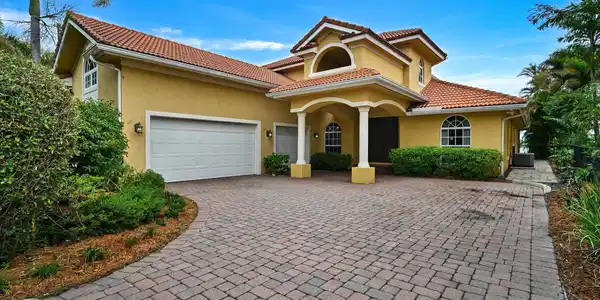 Image 3: Front of House 3