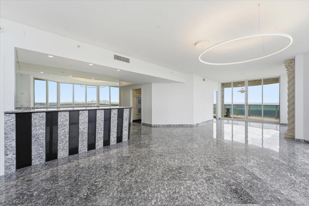 Image 4: great room