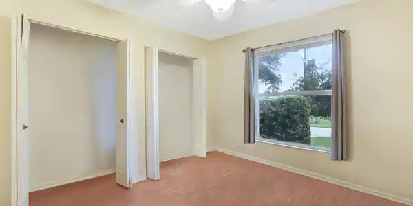 Image 2: 1