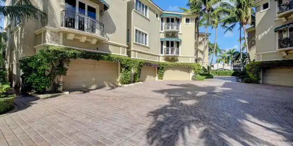 921 Osceola Drive