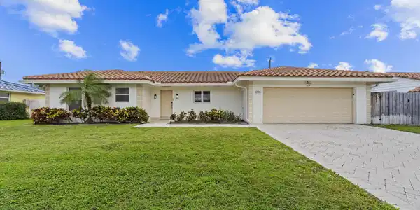 1205 Dolphin Road