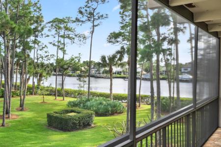9200 SE Riverfront Terrace