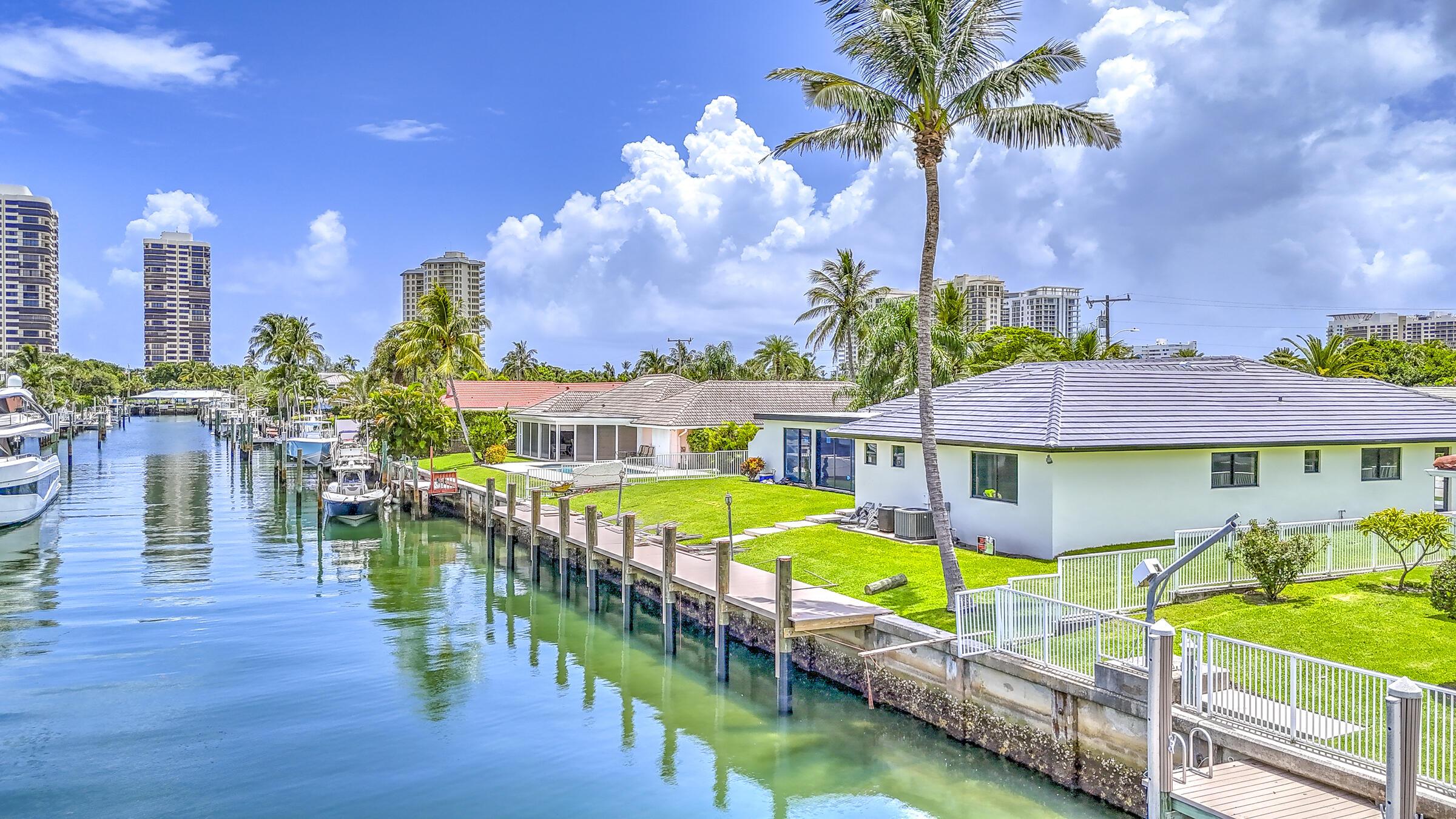 Image 3: 1170FairwayLn-5