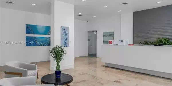 Image 2: 2201 lobby