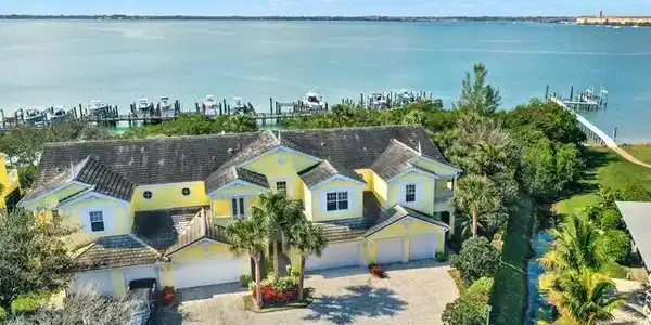 1002 Mariner Bay Boulevard