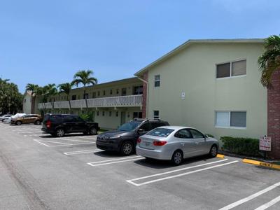 658 NE 6th Court