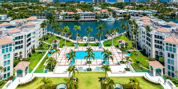 Image 2: 047-100Southeast5thAvenue-410-BocaRaton-