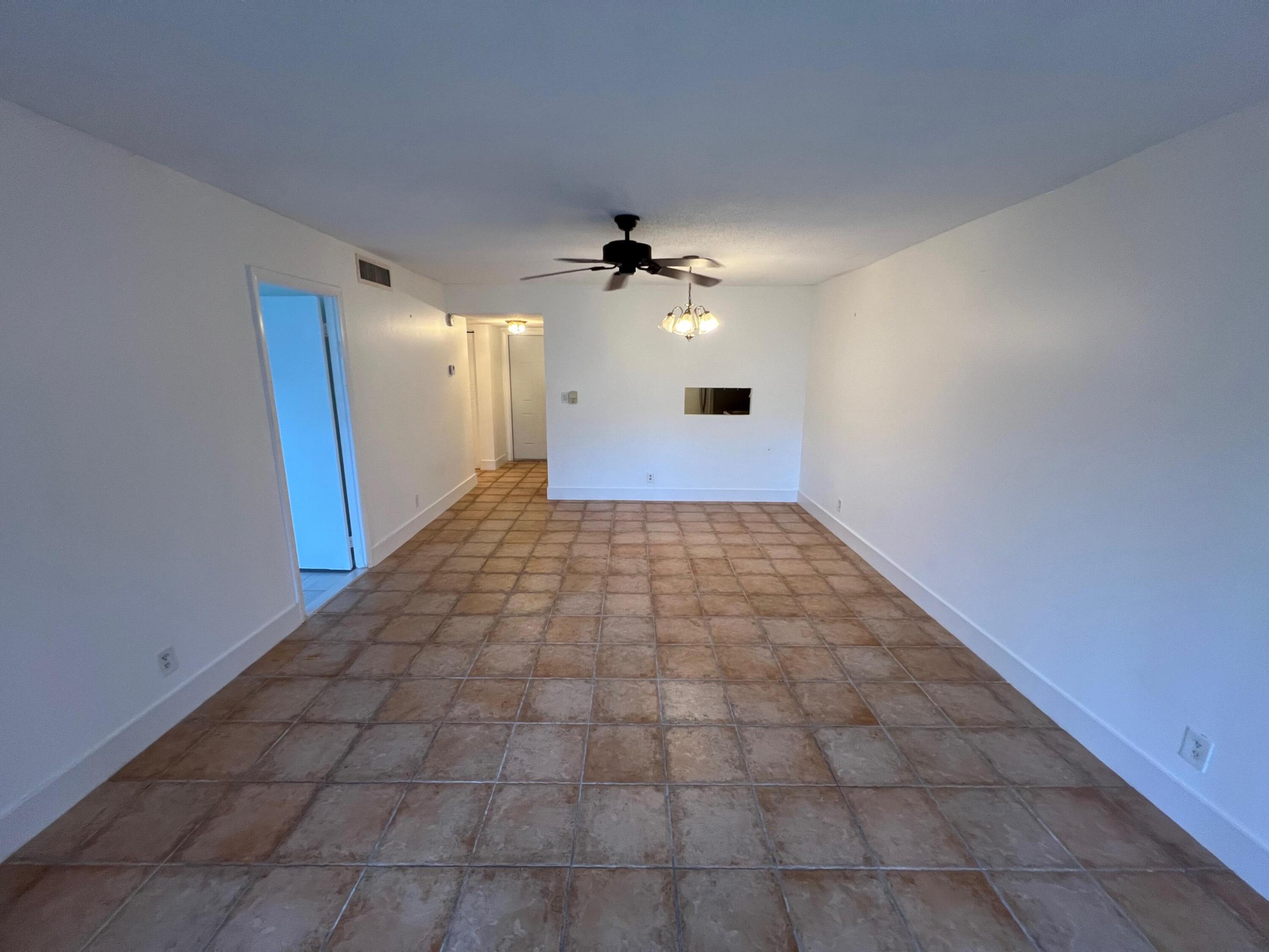 Image 2: Living dining area