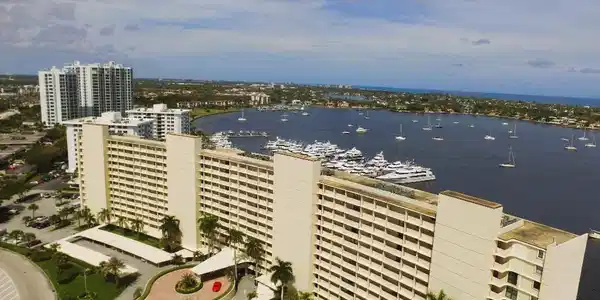 132 Lakeshore Drive